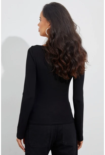 Kadın Siyah Önü Damla Kare Yaka Bluz B1925