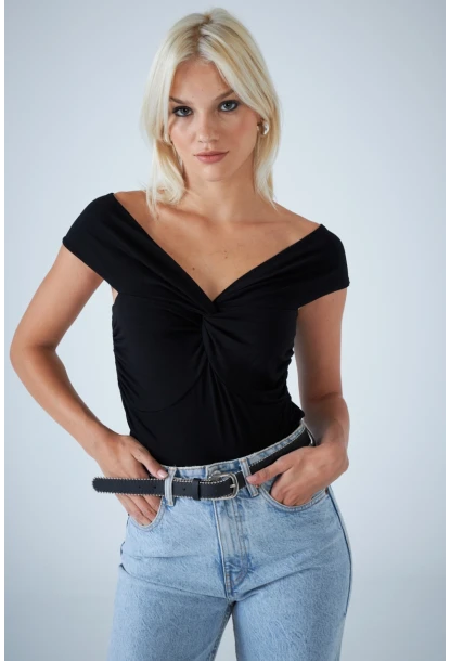 Kadın Siyah Önü Düğümlü Bluz AYD417