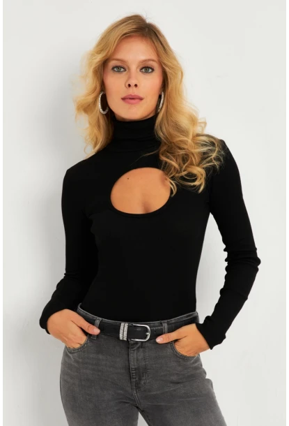 Kadın Siyah Pencereli Balıkçı Yaka Bluz COL2909