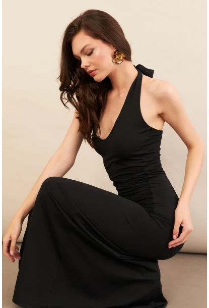 Kadın Siyah Sırtı Açık Boyun Bağlamalı Maxi Elbise DCF061
