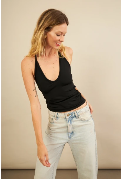 Kadın Siyah Sırtı Dantel Detaylı Bluz EY3123