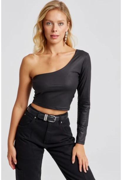 Kadın Siyah Tek Omuz Suni Deri Crop Bluz CY442