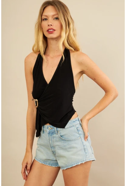 Kadın Siyah Tokalı Asimetrik Crop Bluz AN8134