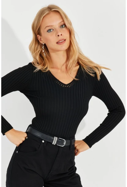 Kadın Siyah V Yaka Fitilli Triko Bluz SMT216