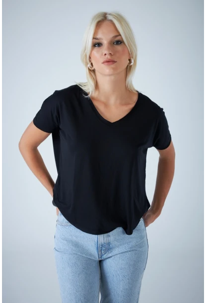 Kadın Siyah V Yaka Rahat T-Shirt LPP1312