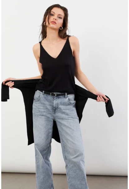 Kadın Siyah V Yaka Triko Bluz KZ546