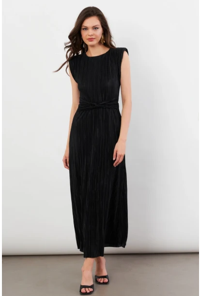 Kadın Siyah Vatkalı Pileli Astarlı Midi Elbise DMR436