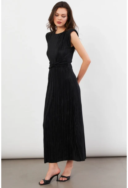 Kadın Siyah Vatkalı Pileli Astarlı Midi Elbise DMR436
