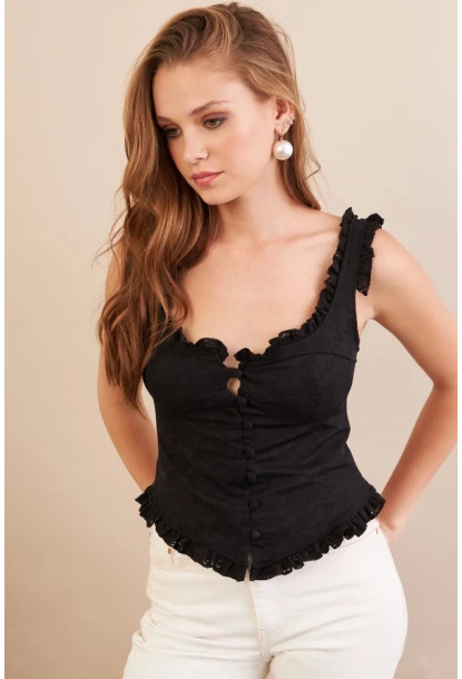 Kadın Siyah Volanlı Düğmeli Bluz KED7324