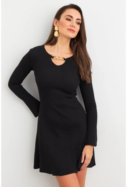 Kadın Siyah Yakası Aksesuarlı Mini Elbise FRY2267