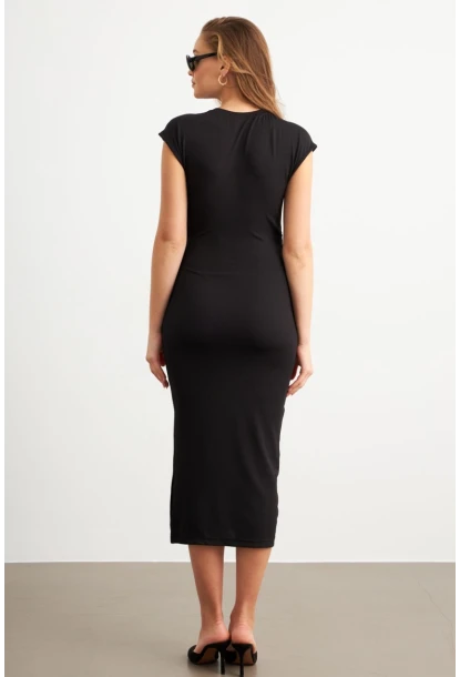 Kadın Siyah Yanları Büzgülü Midi Elbise MK35
