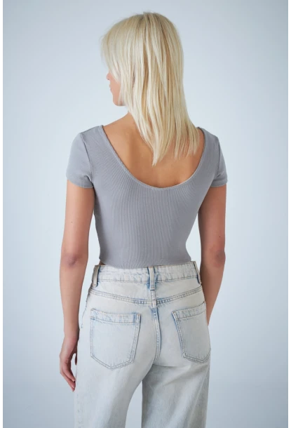 Kadın Taş Ön Arka U Bluz EV57