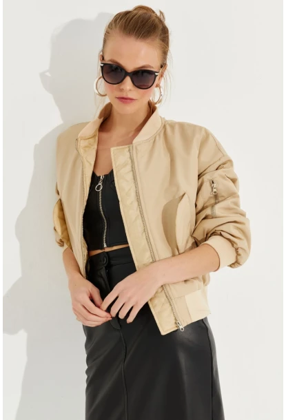 Kadın Vanilya Fermuarlı Bomber Mont QRS8367