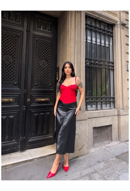 Midi Boy Siyah Deri Etek