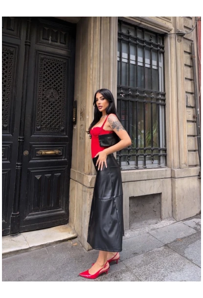 Midi Boy Siyah Deri Etek