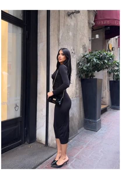 Yaka Detay Sandy Kumaş Elbise Siyah