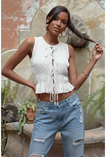 Beyaz Büzgülü Bağlamalı Crop Bluz Bohem Şık Gipe Detaylı