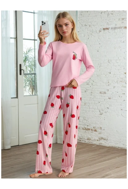 Çilek Baskılı Uzun Kollu Pijama Takımı