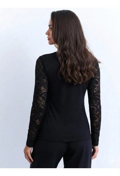 Dantel Kollu Kruvaze Yaka Viskon Kumaş Siyah Bluz