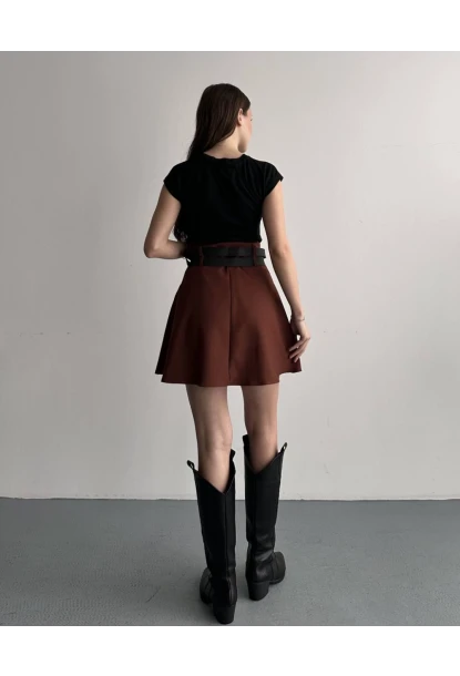 Kadın Çift Kemerli Şortlu Pileli Etek Kahve