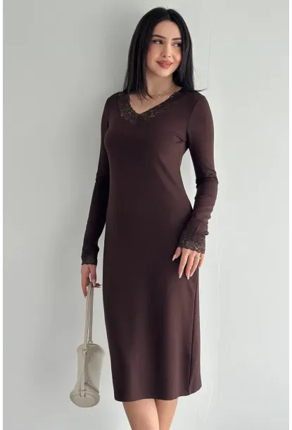 Kadın Dantel Detaylı V Yaka Elbise – Uzun Kollu Şık Günlük Elbise