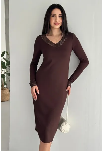Kadın Dantel Detaylı V Yaka Elbise – Uzun Kollu Şık Günlük Elbise