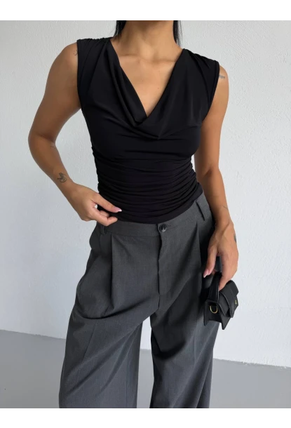 Kadın Degaje Yaka Kolsuz Bluz Siyah