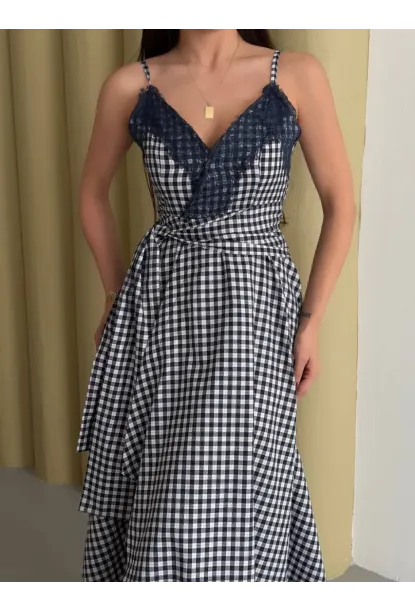 Kadın Ekose Dantelli Sırt Gipeli Elbise Siyah