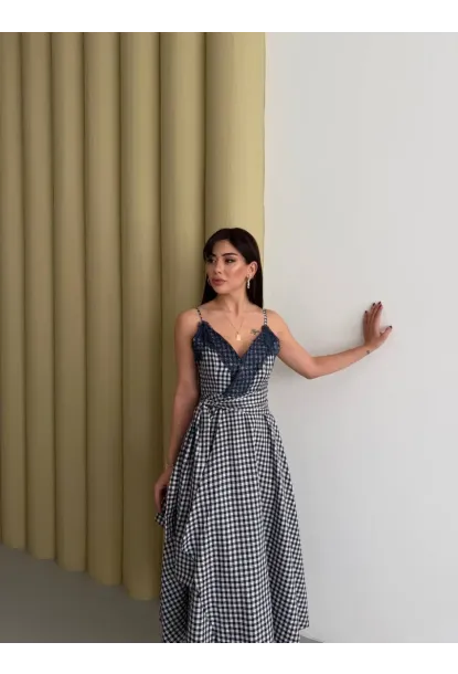 Kadın Ekose Dantelli Sırt Gipeli Elbise Siyah