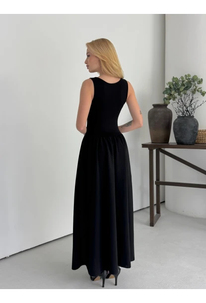 Kadın Kayık Yaka Üstü Esnek Viskon Alt Geniş Poplin Dokuma Kolsuz Siyah Elbise