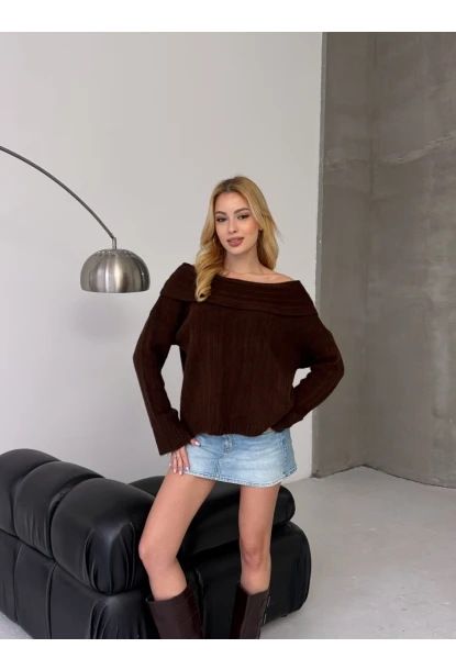 Kadın Madonna Yaka Triko Kahve