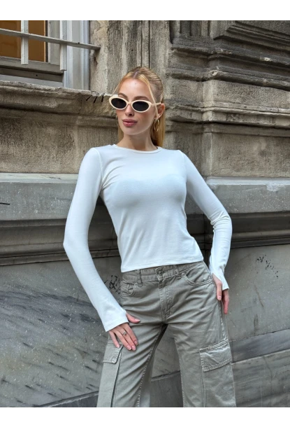 Kadın Parmak Geçmeli Uzun Kollu Bluz Beyaz