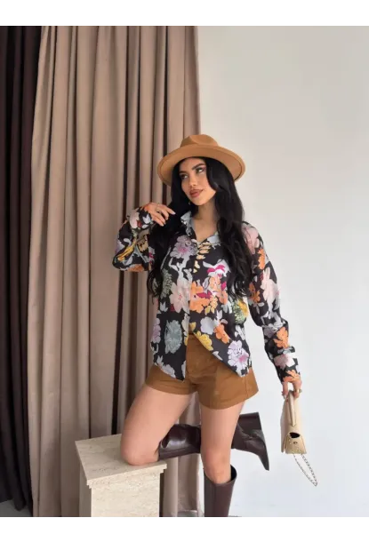 Kadın Renkli Çiçek Desenli Saten Gömlek
