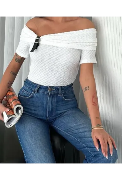 Kadın Tokalı Düşük Omuz Bluz