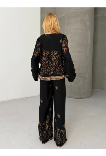 Kadın Viskon Kumaş Desenli V Yaka Kuşaklı Alt Üst Takım Siyah