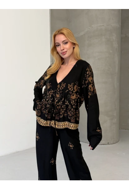 Kadın Viskon Kumaş Desenli V Yaka Kuşaklı Alt Üst Takım Siyah