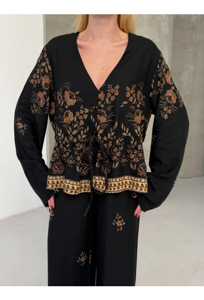 Kadın Viskon Kumaş Desenli V Yaka Kuşaklı Alt Üst Takım Siyah