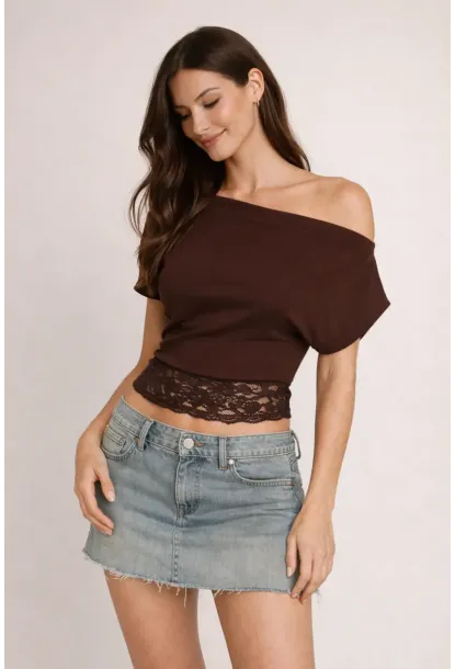 Kahverengi Tek Omuz Drapeli Dantel Detaylı Kadın Bluz