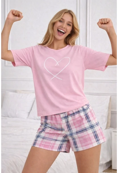 Kalp Baskılı Ekose Şortlu Kadın Pijama Takımı Pembe