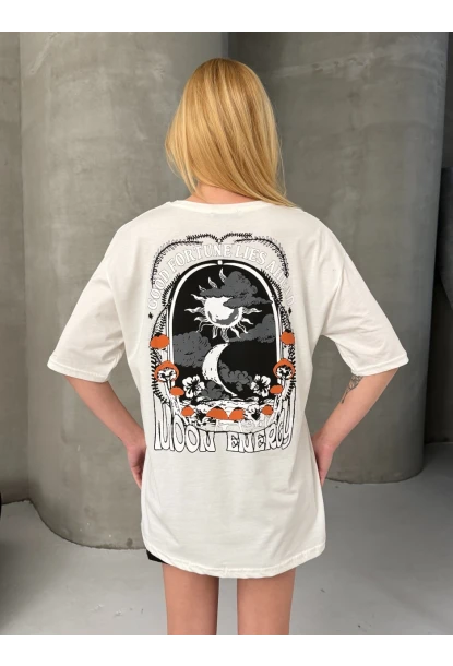 Moon Energy Sırt Baskılı Oversize Kadın Tişört Ekru