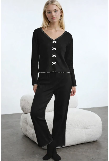 Pamuklu Dantel ve Fiyonk Detaylı Fitilli Örme Pijama Takımı