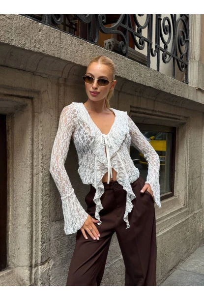 Pervazlı Dantel Kumaş Beyaz Bluz