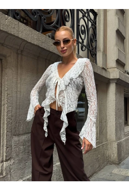 Pervazlı Dantel Kumaş Beyaz Bluz