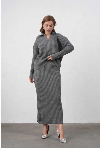 Polo Yaka Yarım Pat Örgü Detay Kazak Etek İkili Triko Takım