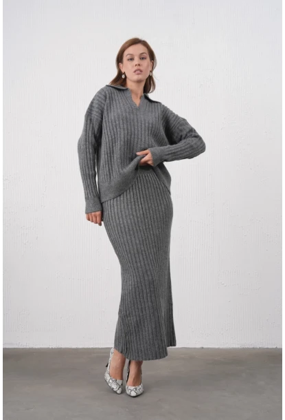 Polo Yaka Yarım Pat Örgü Detay Kazak Etek İkili Triko Takım