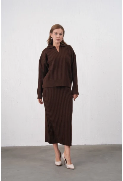 Polo Yaka Yarım Pat Örgü Detay Kazak Etek İkili Triko Takım