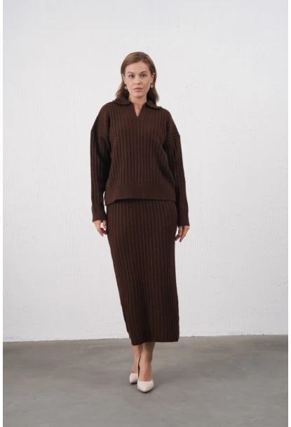 Polo Yaka Yarım Pat Örgü Detay Kazak Etek İkili Triko Takım