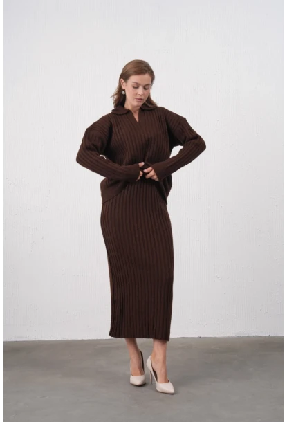 Polo Yaka Yarım Pat Örgü Detay Kazak Etek İkili Triko Takım