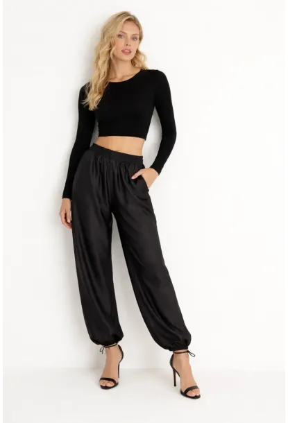 Saten Dokulu Lastik Paça Detaylı Yüksek Bel Bol Pantolon