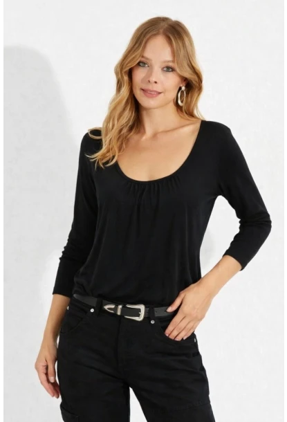 U Yaka Viskon Uzun Kollu Siyah Bluz